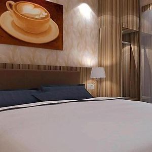 Cappuccino Hotel @ Mount Austin